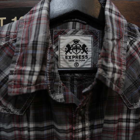 Express Button Up - Picture 2 of 3